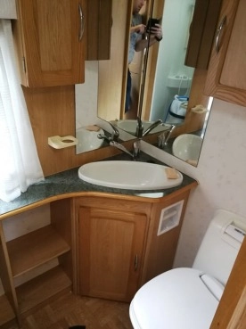                         Przyczepa Kempingowa Compass Magnum 524 GT/ 5 osobowa 2002 rok z namiotem - zdjęcie 9
                        