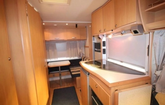                         Przyczepa Cristall z 2006 roku - zdjęcie 14
                        