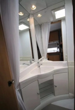                         Przyczepa Cristall z 2006 roku - zdjęcie 16
                        