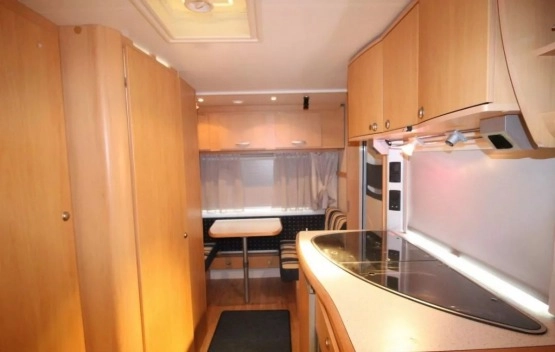                         Przyczepa Cristall z 2006 roku - zdjęcie 2
                        