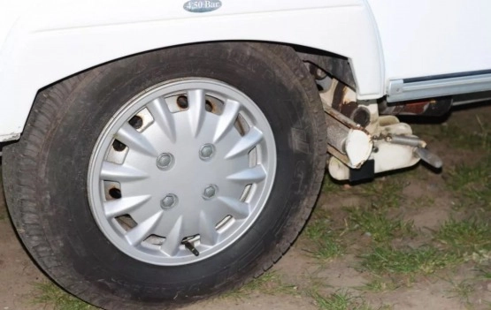                         Przyczepa Cristall z 2006 roku - zdjęcie 7
                        