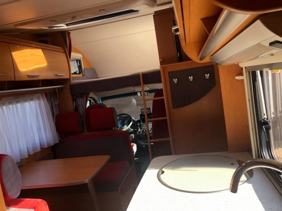                         HYMER 2006 ROK - zdjęcie 2
                        