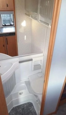                         KNAUS Sudwind 450 - zdjęcie 2
                        