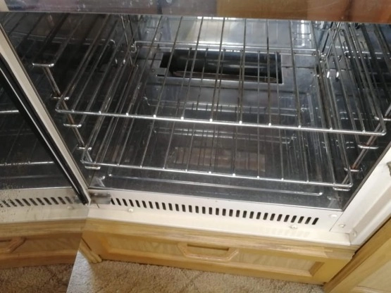                         Przyczepa kempingowa marki Vanroyce - zdjęcie 11
                        