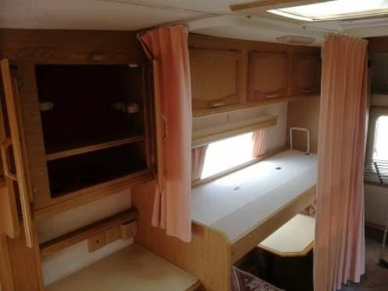                         Przyczepa kempingowa marki Vanroyce - zdjęcie 4
                        