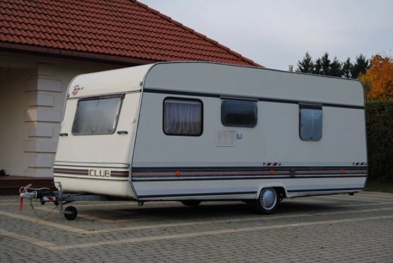                         BURSTNER Zarej. 5-osób! Przedsionek, łóżko piętrowe, niskie DMC 1000 kg - zdjęcie 1
                        