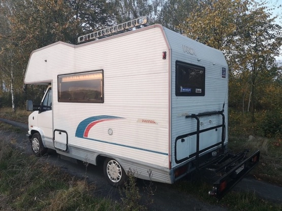                         Kamper Fiat Ducato z 1992 roku - zdjęcie 10
                        