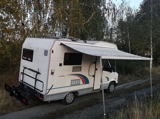                         Kamper Fiat Ducato z 1992 roku - zdjęcie 9
                        