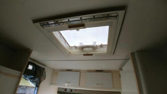                         Przyczepa KIP Hy-line KH40EK black o matic 1987 r. DMC 1100 kg Leszno - zdjęcie 13
                        