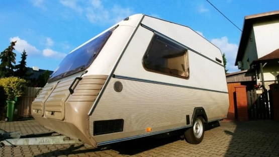                         Przyczepa KIP Hy-line KH40EK black o matic 1987 r. DMC 1100 kg Leszno - zdjęcie 7
                        