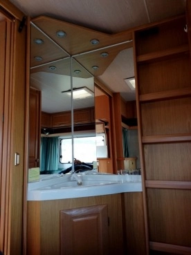                         Przyczepa kempingowa marki Wilk z 1998 roku, dmc 1300 kg !!! - zdjęcie 4
                        