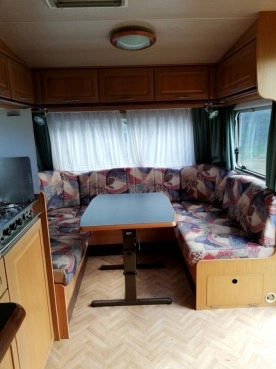                         Przyczepa kempingowa marki Wilk z 1998 roku, dmc 1300 kg !!! - zdjęcie 5
                        