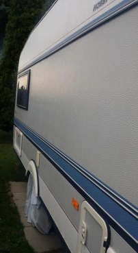                         Sprzedam przyczepę campingowa Hobby Classic 425 - zdjęcie 11
                        