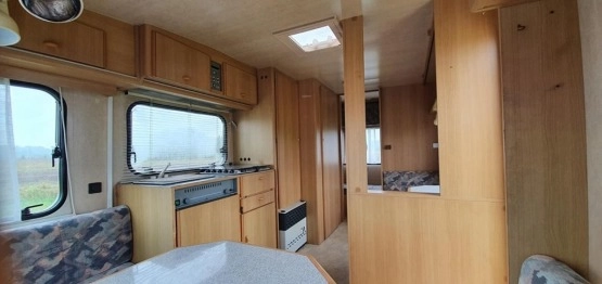                         Przyczepa kempingowa Adria 500 - zdjęcie 9
                        