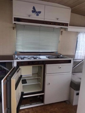                         ADRIA Optima 4256 DO 1988 r. DMC 850 kg, 3-4 osoba. PRZEDSIONEK. Leszno - zdjęcie 2
                        