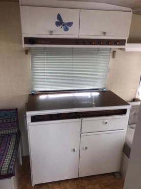                         ADRIA Optima 4256 DO 1988 r. DMC 850 kg, 3-4 osoba. PRZEDSIONEK. Leszno - zdjęcie 3
                        