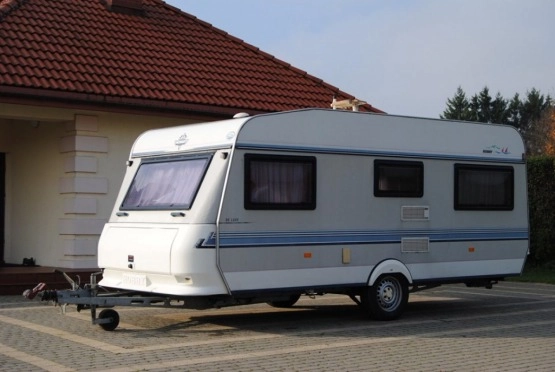                         HOBBY 495 Zarejestrowana! Zadbana! WC! Ogrzewanie! Przedsionek! BDB - zdjęcie 1
                        