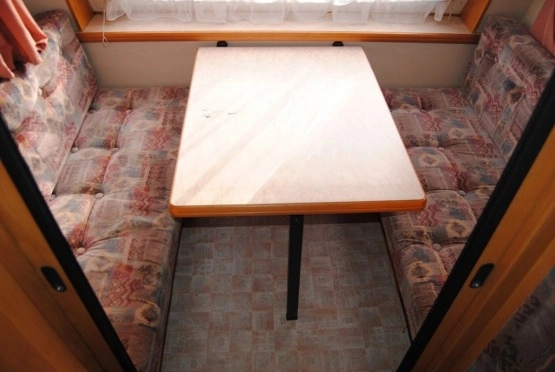                         HOBBY 495 Zarejestrowana! Zadbana! WC! Ogrzewanie! Przedsionek! BDB - zdjęcie 8
                        