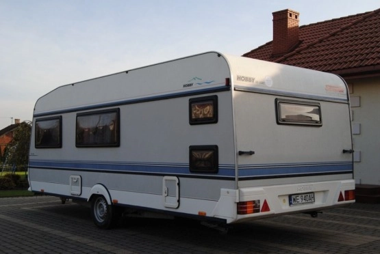                         HOBBY 550 KMF Zarejestrowana! 6 osób z WC! Łóżko piętrowe! Kompletna! - zdjęcie 7
                        