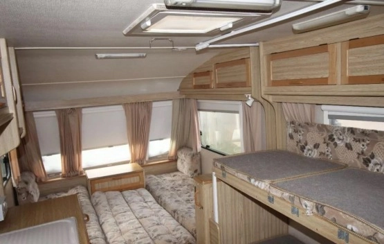                         Przyczepa kempingowa Elddis Sovereign - zdjęcie 13
                        