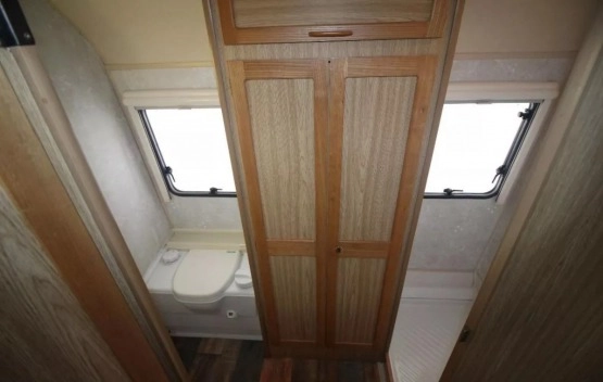                         Przyczepa kempingowa Elddis Sovereign - zdjęcie 7
                        