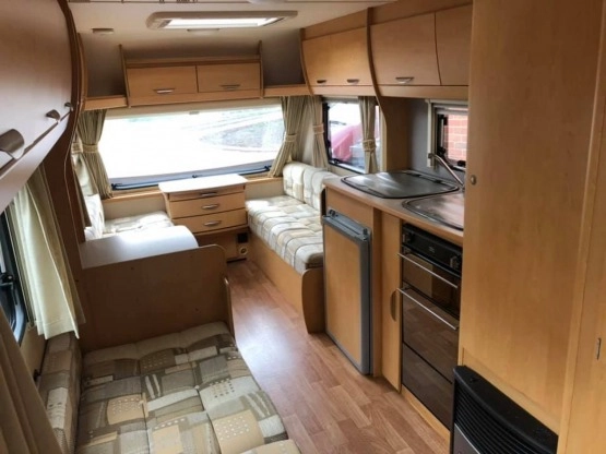                         Przyczepa kempingowa 2009 6-7 osobowa - zdjęcie 5
                        