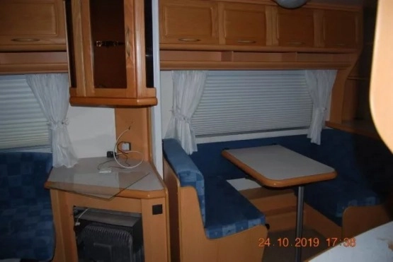                         Przyczepa kempingowa Hobby Prestige 650 z przedsionkiem - zdjęcie 4
                        