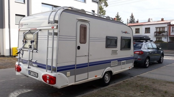                         Zadbana Hobby De Luxe Easy 440 SF - zdjęcie 3
                        