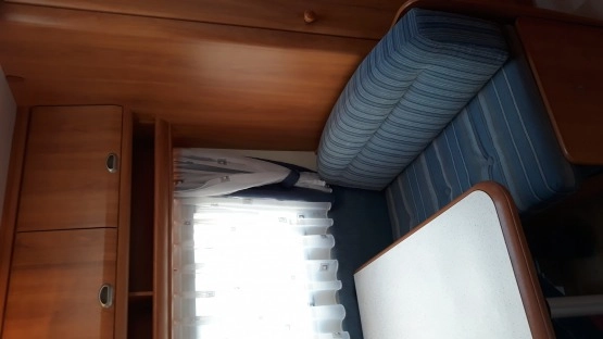                         Zadbana Hobby De Luxe Easy 440 SF - zdjęcie 8
                        