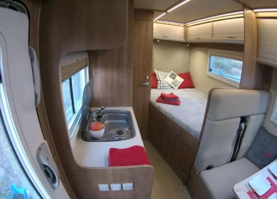                         Renault Master Kamper Camper, 2500 ccm, 2005 / 2014 r., I właściciel - zdjęcie 7
                        