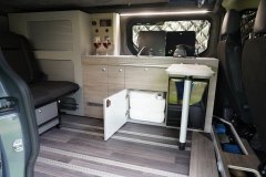                         Renault Trafic campervan - zdjęcie 4
                        