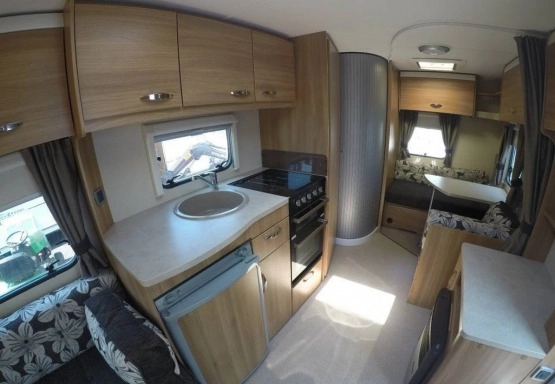                         Przyczepa Kempingowa Sprite Musketeer 2012 - zdjęcie 6
                        