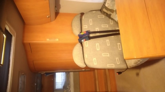                         Kamper Fiat Knaus - zdjęcie 9
                        