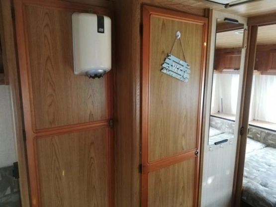                         Piękny Burstner, cena zimowa!!! - zdjęcie 19
                        