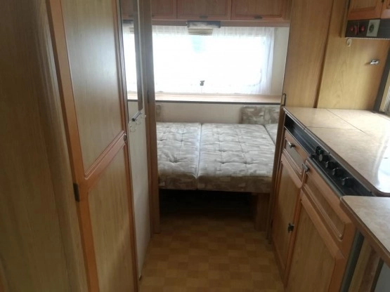                         Piękny Burstner, cena zimowa!!! - zdjęcie 31
                        