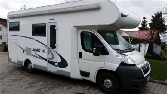                         Samochód kempingowy Sicilia XL na bazie Citroena Jumpera - zdjęcie 1
                        