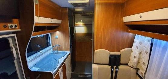                         Samochód kempingowy Sicilia XL na bazie Citroena Jumpera - zdjęcie 6
                        