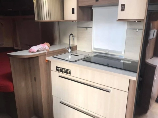                         Burstner Averso top 465 TS - zdjęcie 7
                        