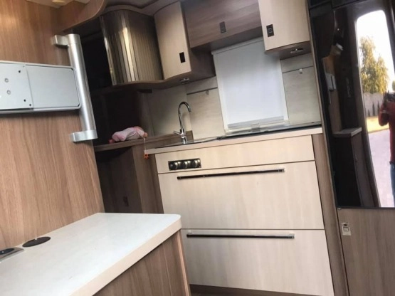                         Burstner Averso top 465 TS - zdjęcie 8
                        