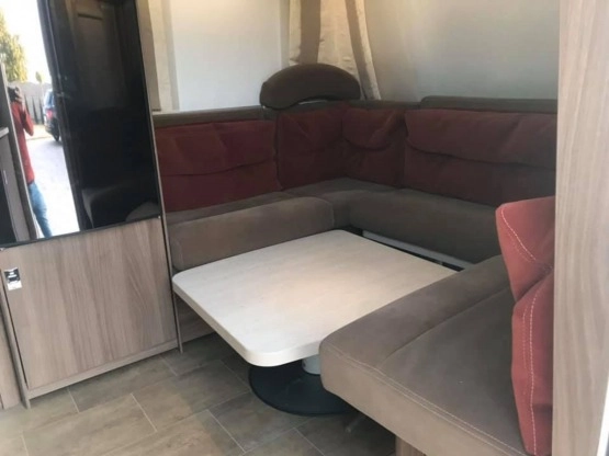                         Burstner Averso top 465 TS - zdjęcie 9
                        