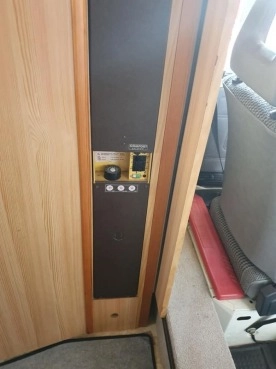                         Vw Transporter T3 Kamper 2.1 DJ tylko 76 tys. km - zdjęcie 3
                        