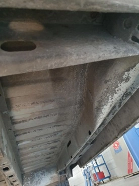                         Vw Transporter T3 Kamper 2.1 DJ tylko 76 tys. km - zdjęcie 9
                        