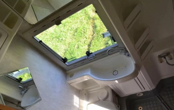                         KAMPER Fiat Ducato 2.5 tdi Klima TV 6 osobowy - zdjęcie 5
                        