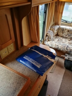                         Przyczepa kempingowa Elddis Typhoon GTX 4/5 osobowa, 1998 rok, NAMIOT - zdjęcie 15
                        