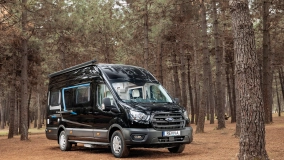                         Ford Hotomobil Reviva Kamper Van 2023 - czarny - zdjęcie 1
                        