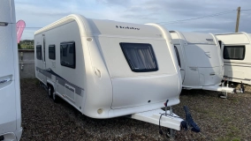                         Hobby Prestige 610 UL – 2010r, przestronna przyczepa 2osiowa z przedsionkiem, 4os - zdjęcie 1
                        