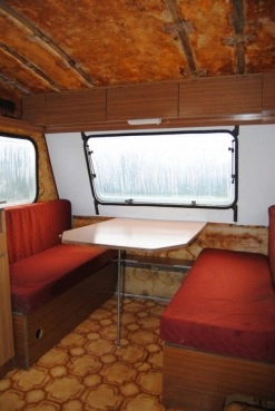                         NIEWIADÓW N126N Zarejestrowana! Ładna skorupa! Nieuszkodzone szyby! - zdjęcie 2
                        