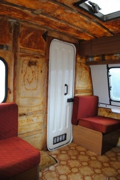                         NIEWIADÓW N126N Zarejestrowana! Ładna skorupa! Nieuszkodzone szyby! - zdjęcie 7
                        