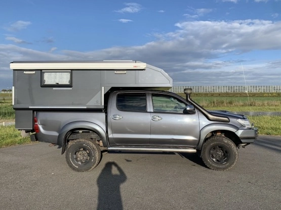                         Kamper wyprawowy 4x4, OFF ROAD, zabudowa mieszkalna, Toyota Hilux - zdjęcie 4
                        