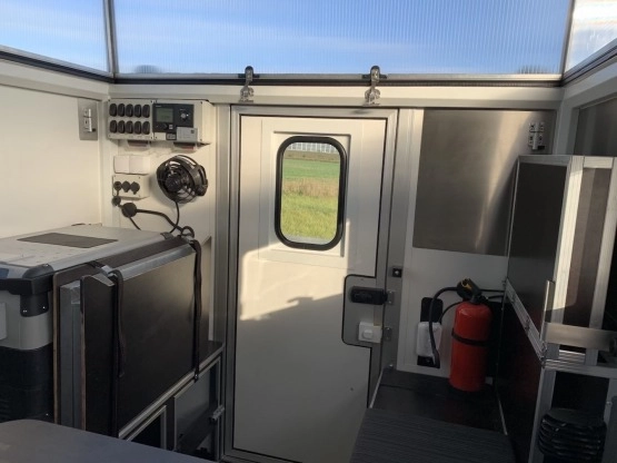                         Kamper wyprawowy 4x4, OFF ROAD, zabudowa mieszkalna, Toyota Hilux - zdjęcie 7
                        